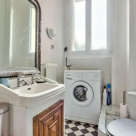 Апартаменты Atypical 36m² Next To *belleville*